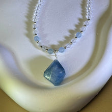 Load image into Gallery viewer, Aquamarine Pendant Clear Quartz Beads Necklace 海蓝宝吊坠白水晶珠链项链