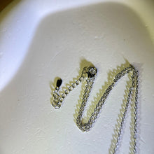 Load image into Gallery viewer, Hessonite Orange Granet Butterfly Pendant Necklace 橙红石榴石镶嵌蝴蝶吊坠项链