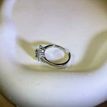 Load image into Gallery viewer, London Blue Topaz Adjustable Ring 伦敦蓝托帕石镶嵌活口戒指