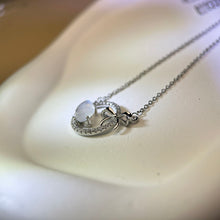 Load image into Gallery viewer, Moonstone Pendant Necklace 冰长石月光石镶嵌吊坠项链