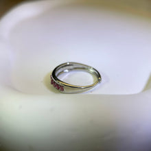 Load image into Gallery viewer, Pink Ruby Adjustable Ring 粉色红宝石镶嵌活口戒指