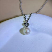 Load image into Gallery viewer, White Freshwater Pearl Pendant 白色淡水珍珠镶嵌吊坠