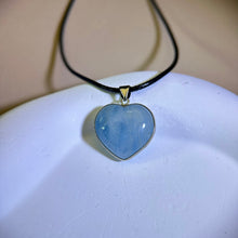 Load image into Gallery viewer, Aquamarine Love Heart Pendant Necklace 海蓝宝爱心镶嵌吊坠项链