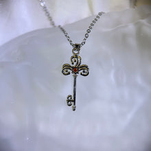 Load image into Gallery viewer, Almandine Garnet Key Pendant 酒红石榴石镶嵌钥匙吊坠