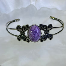 Load image into Gallery viewer, Chroite Butterflies Adjustable Bangle 紫龙晶镶嵌蝴蝶活口手镯