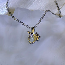 Load image into Gallery viewer, Moonstone Pendant 冰长石月光石镶嵌吊坠