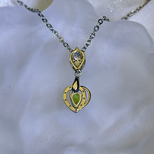 Load image into Gallery viewer, Peridot Love Heart Pendant 橄榄石镶嵌爱心吊坠