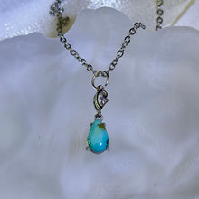 Load image into Gallery viewer, Blue Turquoise Pendant 蓝色松石镶嵌吊坠