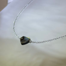 Load image into Gallery viewer, PAUA Abalone Shell Love Heart Pendant Clear Quartz Beads Necklace 鲍贝爱心白水晶珠链项链