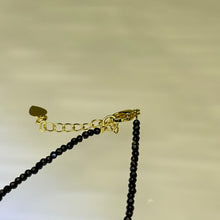 Load image into Gallery viewer, Labradorite Black Spinel Beads Necklace 拉长石灰月光石黑色尖晶石珠链项链