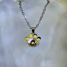 Load image into Gallery viewer, Labradorite Paw Pendant 拉长石灰月光石镶嵌猫爪吊坠