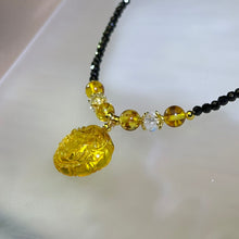 Load image into Gallery viewer, Amber Blossom Pendant Black Spinel Beads Necklace 金珀琥珀牡丹花吊坠黑色尖晶石珠链项链