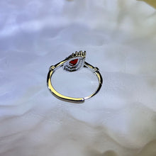 Load image into Gallery viewer, Almandine Garnet Adjustable Ring 酒红石榴石镶嵌活口戒指