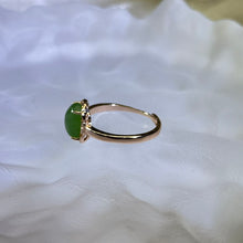 Load image into Gallery viewer, Green Nephrite Adjustable Ring 和田玉碧玉镶嵌活口戒指