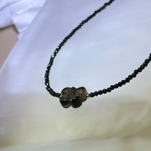 Load image into Gallery viewer, Smoky Quartz Bow Black Spinel Beads Necklace 茶水晶蝴蝶结黑色尖晶石珠链项链
