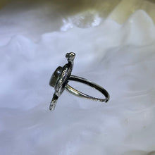 Load image into Gallery viewer, Labradorite Snake Adjustable Ring 拉长石灰月光石镶嵌盘蛇活口戒指
