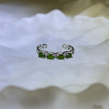 Load image into Gallery viewer, Chrome Diopside Adjustable Ring 透辉石镶嵌活口戒指