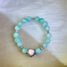 Load image into Gallery viewer, Amazonite Queen Conch Shell Love Heart Beads Bracelet 天河石女王贝爱心手串