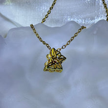 Load image into Gallery viewer, Carnelian Butterfly Pendant 南红玛瑙镶嵌蝴蝶吊坠