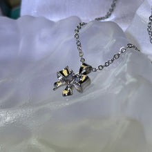 Load image into Gallery viewer, Tanzanite Bow Pendant 坦桑石镶嵌蝴蝶结吊坠