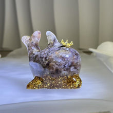 Load image into Gallery viewer, Super Seven Resin Whale 超七水晶滴胶鲸鱼