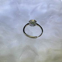 Load image into Gallery viewer, Green Tourmaline Adjustable Ring 绿色碧玺镶嵌活口戒指