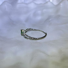Load image into Gallery viewer, Chrome Diopside Adjustable Ring 透辉石镶嵌活口戒指