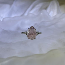 Load image into Gallery viewer, Red Strawberry Quartz Adjustable Ring 红色草莓晶镶嵌活口戒指