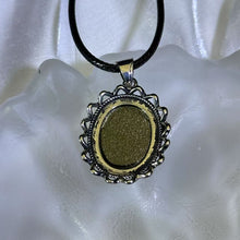 Load image into Gallery viewer, Golden Sheen Obsidian Pendant Necklace 金眼黑曜石镶嵌吊坠项链