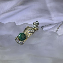 Load image into Gallery viewer, Malachite Bamboo Pendant 孔雀石镶嵌竹节吊坠