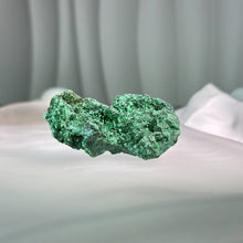 Load image into Gallery viewer, Malachite Free Form Ore Stone 孔雀石随型原石