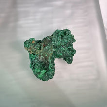 Load image into Gallery viewer, Malachite Free Form Ore Stone 孔雀石随型原石