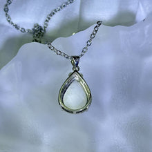Load image into Gallery viewer, Moonstone Pendant Necklace 冰长石月光石镶嵌吊坠项链