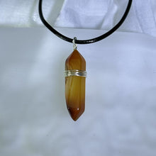 Load image into Gallery viewer, Carnelian Pendant Necklace 红玛瑙吊坠项链