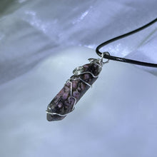 Load image into Gallery viewer, Rhodonite Pendant Necklace 蔷薇辉吊坠项链