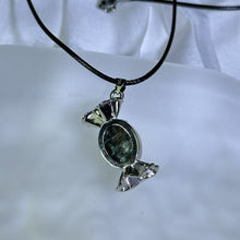 Load image into Gallery viewer, Seraphinite Candy Pendant Necklace 绿龙晶镶嵌吊坠项链