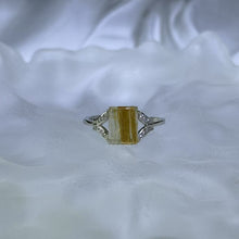 Load image into Gallery viewer, Golden Rutilated Quartz Adjustable Ring 金发晶水晶镶嵌活口戒指