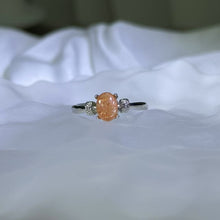 Load image into Gallery viewer, Golden Strawberry Quartz Adjustable Ring 金草莓晶镶嵌活口戒指