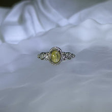 Load image into Gallery viewer, Golden Rutilated Quartz Adjustable Ring 金发晶水晶镶嵌活口戒指