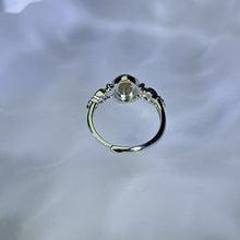 Load image into Gallery viewer, Golden Rutilated Quartz Adjustable Ring 金发晶水晶镶嵌活口戒指