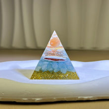 Load image into Gallery viewer, Aquamarine Resin Orgonite Tower 海蓝宝滴胶奥根塔