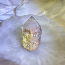 Load image into Gallery viewer, Clear Quartz Point Wand 白水晶单尖权杖