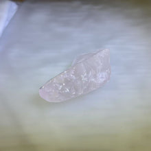 Load image into Gallery viewer, Rose Quartz Free Form Shape 粉水晶随型