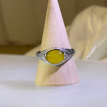 Load image into Gallery viewer, Yellow Opal Vintage Style Adjustable Ring 黄色欧泊复古活口戒指