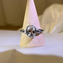 Load image into Gallery viewer, White Crystal Adjustable Ring 白水晶活口戒指