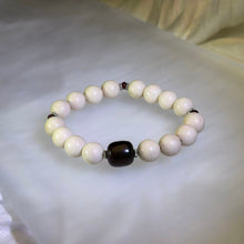 Load image into Gallery viewer, Cream Jasper Sandalwood Barrel Bead Bracelet 奶油色金膏玉紫檀木桶珠手串