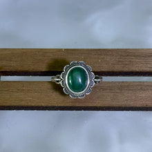 Load image into Gallery viewer, Malachite Adjustable Ring 孔雀石镶嵌活口戒指