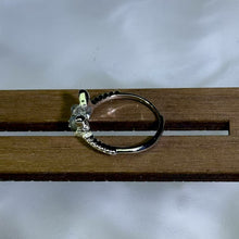 Load image into Gallery viewer, Labradorite Cat Face Adjustable Ring 拉长石灰月光石镶嵌猫头活口戒指