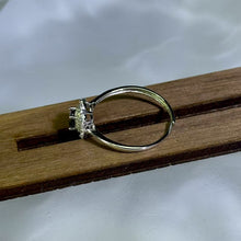 Load image into Gallery viewer, 925 Sliver Blue Sapphire Adjustable Ring 蓝色蓝宝石银镶嵌活口戒指