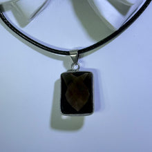 Load image into Gallery viewer, Smoky Quartz Faceted Pendant Necklace 烟晶切面吊坠项链